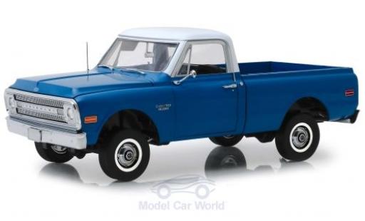Diecast model cars Chevrolet C-10 1/18 Highway 61 Pick Up blue/white 1970 with Lift Kit Chevrolet C-10 1/18 Highway 61 Pick Up blue/white 1970 with Lift Kit diecast model cars