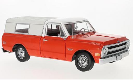 Chevrolet C-10 1/18 Highway 61 Pick Up red/white 1970 with Camper S diecast model cars