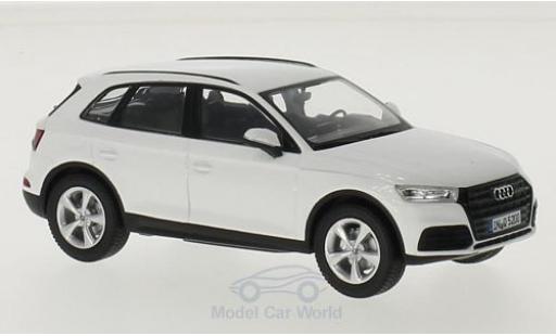 Audi Q5 1/43 iScale white 2016 diecast model cars