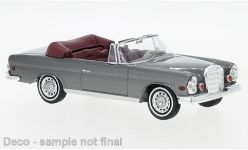 Diecast model cars Mercedes 280 1/43 IXO SE 3.5 (W111) metallise grey 1969 Mercedes 280 1/43 IXO SE 3.5 (W111) metallise grey 1969 diecast model cars