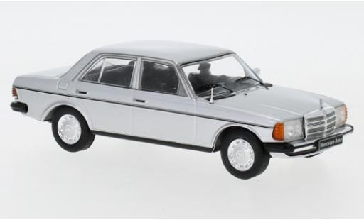 Diecast model cars Mercedes 200 1/43 IXO D (W123) grey 1976 Mercedes 200 1/43 IXO D (W123) grey 1976 diecast model cars