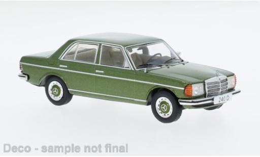 Diecast model cars Mercedes 240 1/43 IXO D (W123) metallise grün 1976 1:43 Mercedes 240 1/43 IXO D (W123) metallise grün 1976 1:43 diecast model cars