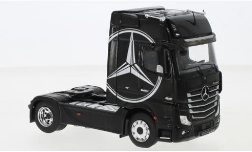 Mercedes Actros 1/43 IXO MP4 black/Dekor 2012 diecast model cars