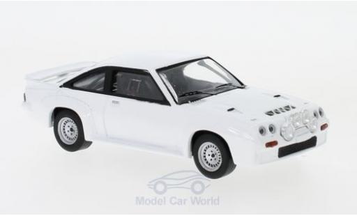 Opel Manta 1/43 IXO 400 white 1986 Plain Body Version inklusive 4 Ersatzräder diecast model cars