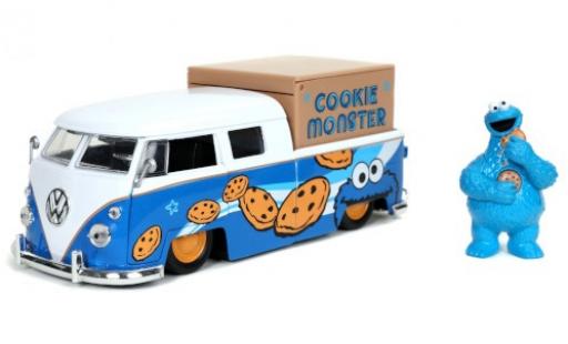 Volkswagen T1 1/24 Jada Toys Doka Lowrider Sesame Street - Cookie Monster 1963 mit Figur und Ladegut diecast model cars