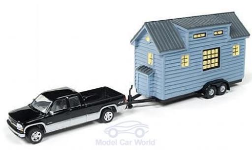 Chevrolet Silverado 1/64 Johnny Lightning 1500 metallic black/grey 2002 mit Tiny House ohne Vitrine diecast model cars
