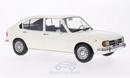 Diecast model cars Alfa Romeo Alfasud 1/18 KK Scale 1.3 white Türen und Hauben sind nicht zu öffnen Alfa Romeo Alfasud 1/18 KK Scale 1.3 white Türen und Hauben sind nicht zu öffnen diecast model cars