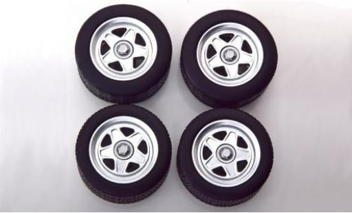 Ferrari Testarossa 1/18 KK Scale Zubehör Reifen- und Felgenset: 1:18 diecast model cars