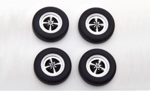 Opel Kadett 1/18 KK Scale Zubeh&ouml;r Reifen- und Felgenset: B silber/schwarz 1:18 diecast model cars