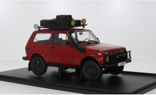 Lada Niva 1/18 Solido rot 1980 1:18 diecast model cars