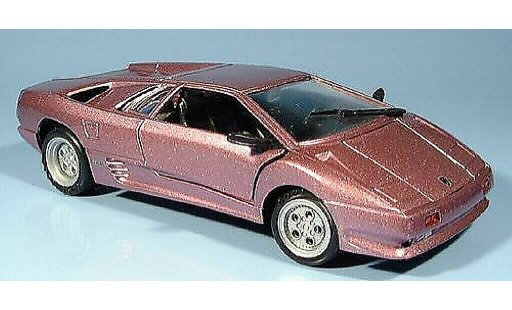 Lamborghini Diablo Base 1/24 Motormax purple diecast model cars