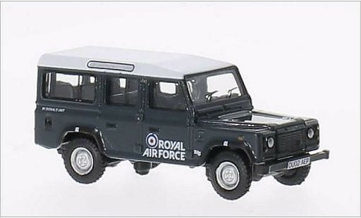 Land Rover Defender Base 1/76 Oxford Station Wagon RHD Royal Air Force diecast model cars