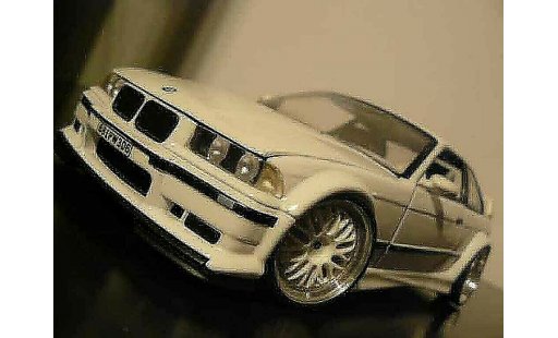 Bmw M3 coupe 1/18 Ut Models GTR E36 white jantes bbs bords larges diecast model cars