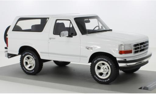 Diecast model cars Ford Bronco 1/18 Lucky Step Models white 1992 Ford Bronco 1/18 Lucky Step Models white 1992 diecast model cars