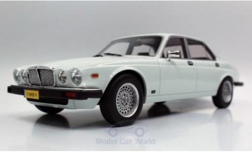 Diecast model cars Jaguar XJ 1/18 Lucky Step Models 6 white 1982 Jaguar XJ 1/18 Lucky Step Models 6 white 1982 diecast model cars