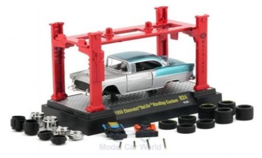 Chevrolet Bel Air 1/64 M2 Machines Hardtop Custom metallic grey/metallic blue 1955 Model-Kit Bausatz inklusive 4 Ersatzrädern diecast model cars