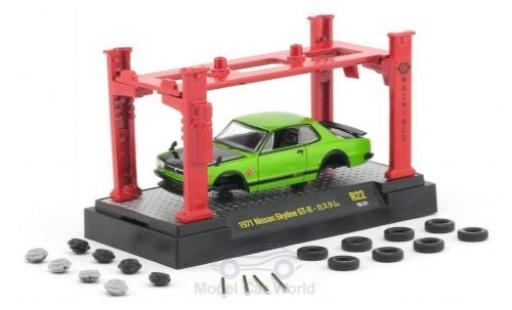 Nissan Skyline 1/64 M2 Machines GT-R green/black 1971 Model-Kit Bausatz inklusive 4 Ersatzrädern diecast model cars
