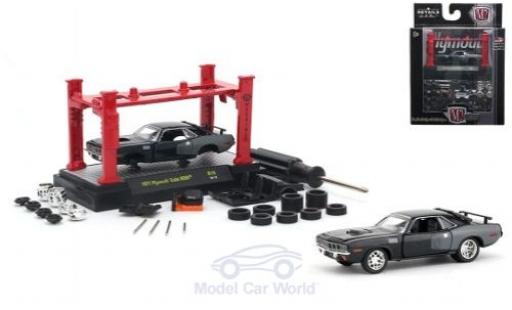 Diecast model cars Plymouth Cuda 1971 1/64 M2 Machines HEMI metallic black/grey 1971 Model-Kit Bausatz inklusive 4 Ersatzrädern Plymouth Cuda 1971 1/64 M2 Machines HEMI metallic black/grey 1971 Model-Kit Bausatz inklusive 4 Ersatzrädern diecast model cars