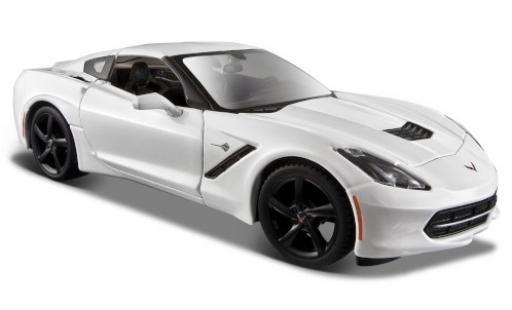 Chevrolet Corvette 1/24 Maisto Stingray (C7) white 2014 diecast model cars