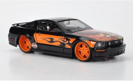 Ford Mustang 1/24 Maisto GT Harley-Davidson 2006 diecast model cars
