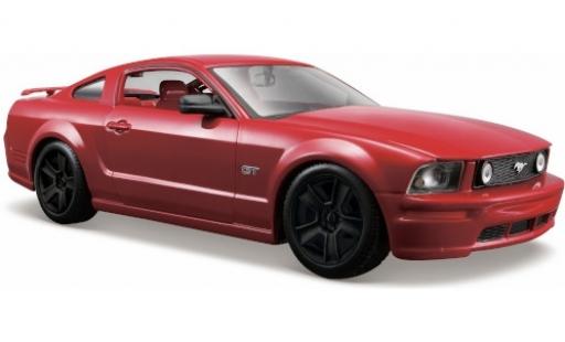Ford Mustang 1/24 Maisto GT metallic red 2006 noir jantes diecast model cars
