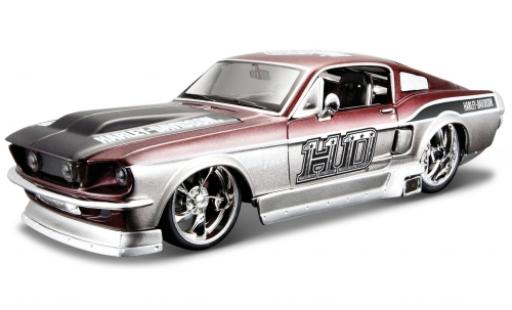 Diecast model cars Ford Mustang 1/24 Maisto GT grey/metallic red Harley-Davidson 1967 Ford Mustang 1/24 Maisto GT grey/metallic red Harley-Davidson 1967 diecast model cars