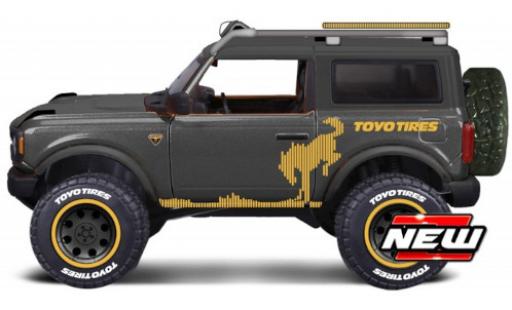 Ford Bronco 1/24 Maisto Wildtrak Offroad grey/Dekor 2021 diecast model cars