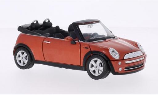 Diecast model cars Mini Cooper 1/24 Maisto Cabriolet metallic orange 2004 Mini Cooper 1/24 Maisto Cabriolet metallic orange 2004 diecast model cars