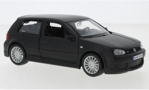 Volkswagen Golf 1/24 Maisto IV R32 matt-black 2006 diecast model cars