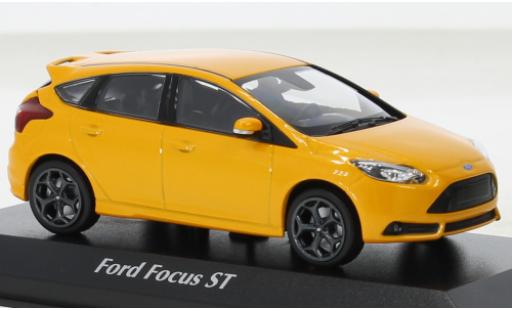 Diecast model cars Ford Focus 1/43 Maxichamps MK III ST metallise orange 2011 Ford Focus 1/43 Maxichamps MK III ST metallise orange 2011 diecast model cars