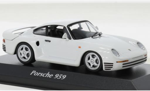 Diecast model cars Porsche 959 1/43 Maxichamps metallise white 1987 Porsche 959 1/43 Maxichamps metallise white 1987 diecast model cars