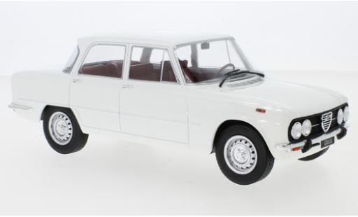 Diecast model cars Alfa Romeo Giulia 1/18 MCG Nuova Super white 1974 Alfa Romeo Giulia 1/18 MCG Nuova Super white 1974 diecast model cars