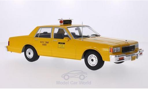 Diecast model cars Chevrolet Caprice Classic 1/18 MCG Sedan yellow NYC Taxi 1985 Türen und Hauben geschlossen Chevrolet Caprice Classic 1/18 MCG Sedan yellow NYC Taxi 1985 Türen und Hauben geschlossen diecast model cars