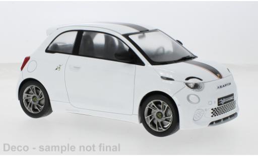 Fiat 500 1/18 MCG e Abarth weiss 2024 1:18 diecast model cars