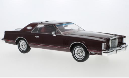 Diecast model cars Lincoln Continental 1/18 MCG Mark V red 1978 Lincoln Continental 1/18 MCG Mark V red 1978 diecast model cars