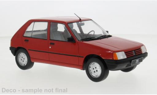 Peugeot 205 1/18 MCG rot 1984 1:18 diecast model cars