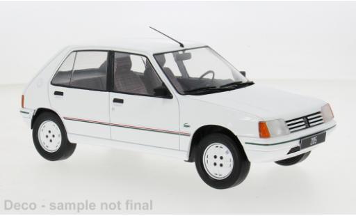 Peugeot 205 1/18 MCG weiss 1984 1:18 diecast model cars