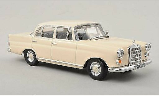 Mercedes 200 Base 1/43 WhiteBox D (W110) beige 1965 diecast model cars
