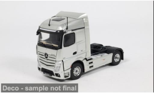 Diecast model cars Mercedes Actros L silber 2024 1/43 Solido