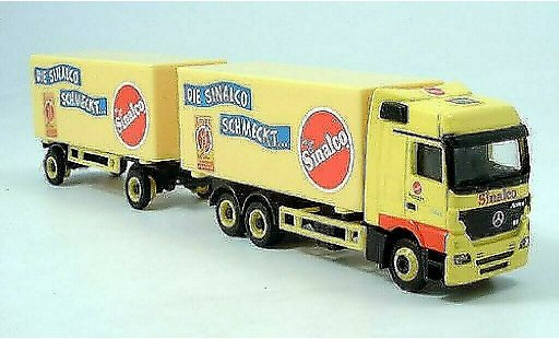 Mercedes Actros Base 1/87 Schuco V8 Sinalco diecast model cars