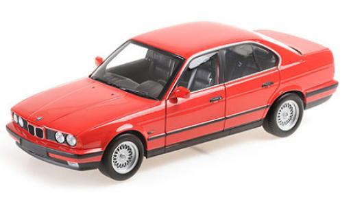 Diecast model cars Bmw 535 1/18 Minichamps i (E34) red 1988 Bmw 535 1/18 Minichamps i (E34) red 1988 diecast model cars