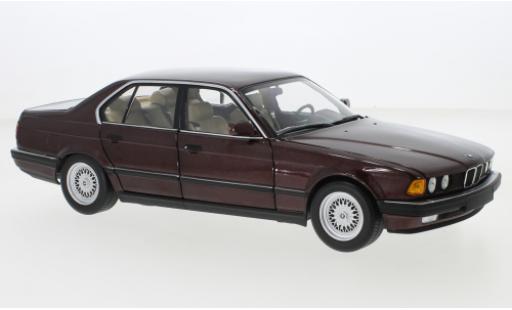 Diecast model cars Bmw 730 1/18 Minichamps i (E32) metallise red foncé 1986 Bmw 730 1/18 Minichamps i (E32) metallise red foncé 1986 diecast model cars