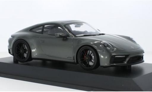 Porsche 992 GTS 1/18 Minichamps 911  Carrera 4 metallise grün 2020 1:18 diecast model cars