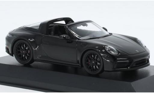 Porsche 992 Targa 1/43 Minichamps 911  4 GTS schwarz 2021 1:43 diecast model cars