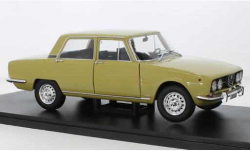 Diecast model cars Alfa Romeo 2000 1/18 Mitica Berlina yellow 1971 Alfa Romeo 2000 1/18 Mitica Berlina yellow 1971 diecast model cars