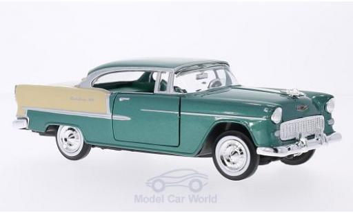 Chevrolet Bel Air 1/24 Motormax Hardtop metallic green/beige 1955 diecast model cars