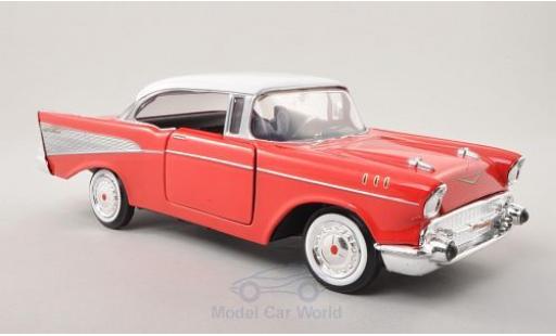 Chevrolet Bel Air 1957 1/24 Motormax Hardtop red/white 1957 diecast model cars