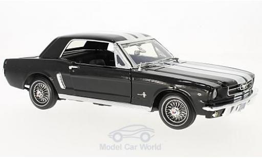 Diecast model cars Ford Mustang 1/18 Motormax Hardtop black/white 1964 Ford Mustang 1/18 Motormax Hardtop black/white 1964 diecast model cars