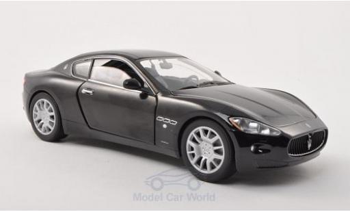 Diecast model cars Maserati Gran Turismo 1/18 Motormax black ohne Vitrine Maserati Gran Turismo 1/18 Motormax black ohne Vitrine diecast model cars