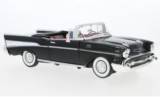 Diecast model cars Chevrolet Bel Air 1/18 Motormax Convertible black/white James Bond 007 - Dr.No 1957 Chevrolet Bel Air 1/18 Motormax Convertible black/white James Bond 007 - Dr.No 1957 diecast model cars